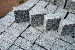 Брусчатка 100x100 из Санарского гранита , фото Купить Брусчатка 100x100 из Санарского гранита в Выборге